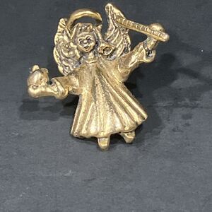 Guardian Angel Apple Ruler Pin, Teacher Appreciation Lapel,‎ Vintage Lapel Pin